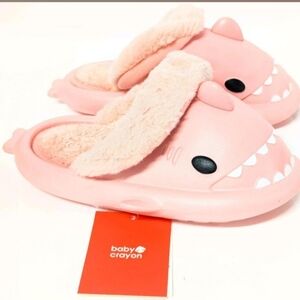 NEW Baby Crayon Lined PINK Shark Slippers
